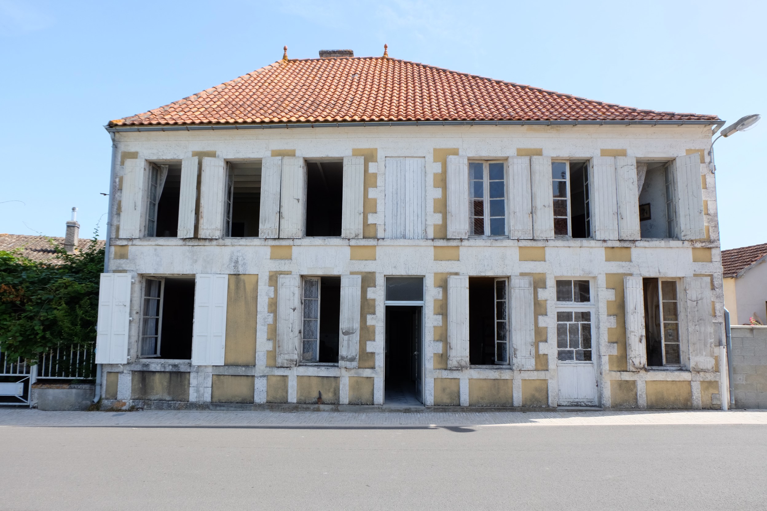 Vente 10Kms Barbezieux Ancienne boulangerie à fort potentiel