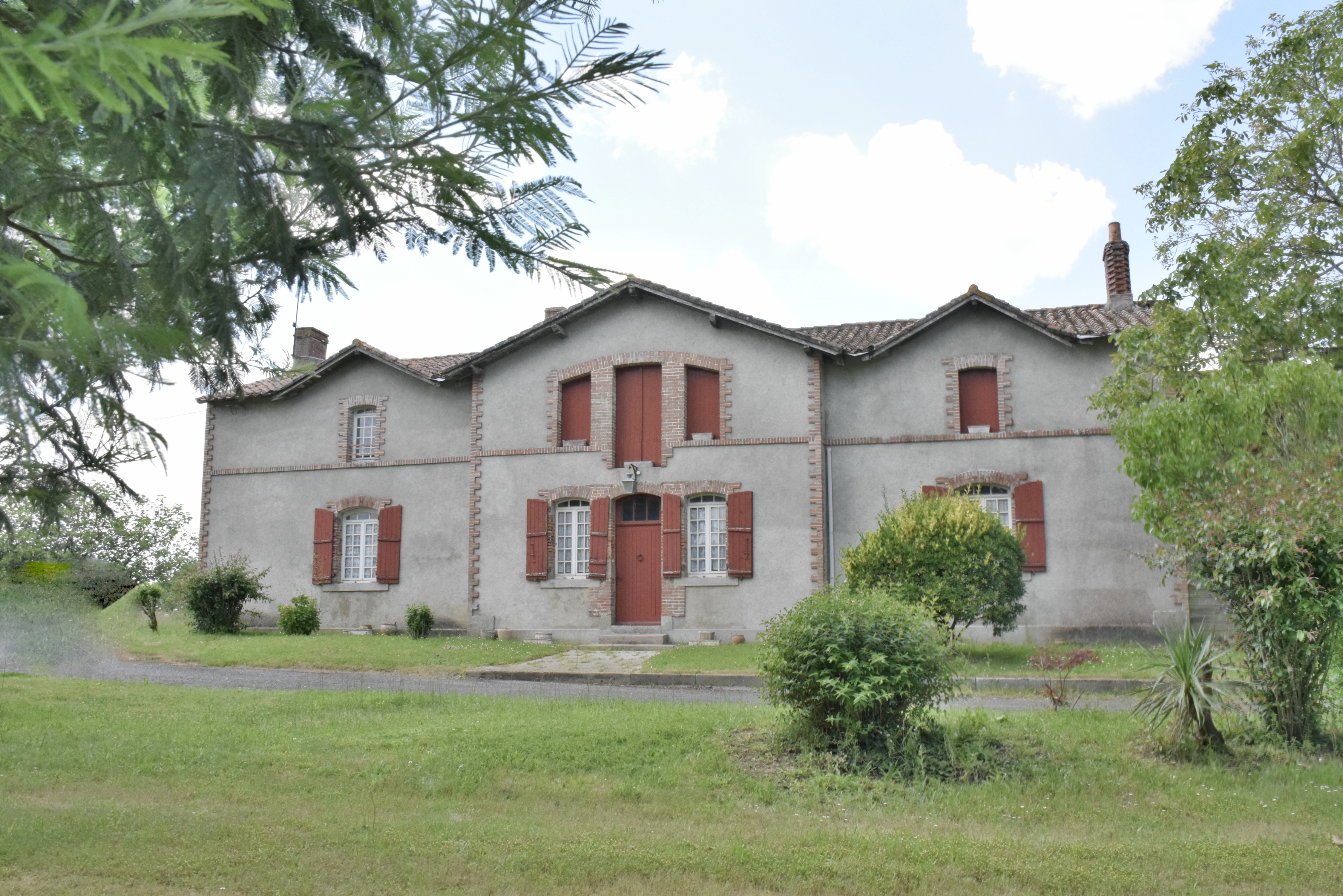 Ferme Avec Hectares à Vendre En Vendée Vente Propriété avec grange, dépendances sur plus de 3,7 hectares et étang